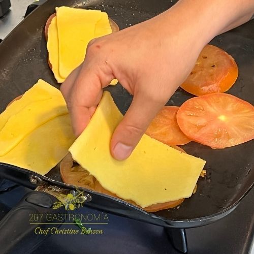 Huevos-Florentinos-queso-y-tomates-207-gastronomia
