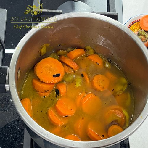 Crema Thai de Zanahoria vegetales salteados + 207 gastronomia
